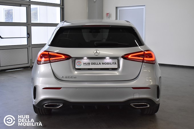 MERCEDES-BENZ A 200 d Automatic Premium